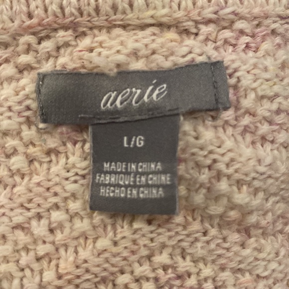 ❤️All $20 items in my closet are 2/$30❤️Knit cropped Halter Sweater - Picture 4 of 5